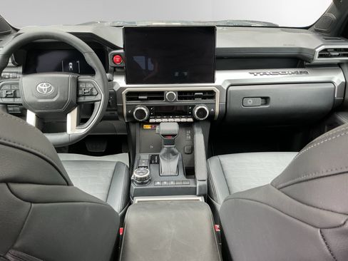 Used 2024 Toyota Tacoma TRD Off-Road w/ TRD Off Road Premium Package AWD/4WD image 10
