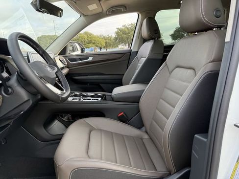 New 2026 Volkswagen Atlas SEL image 18