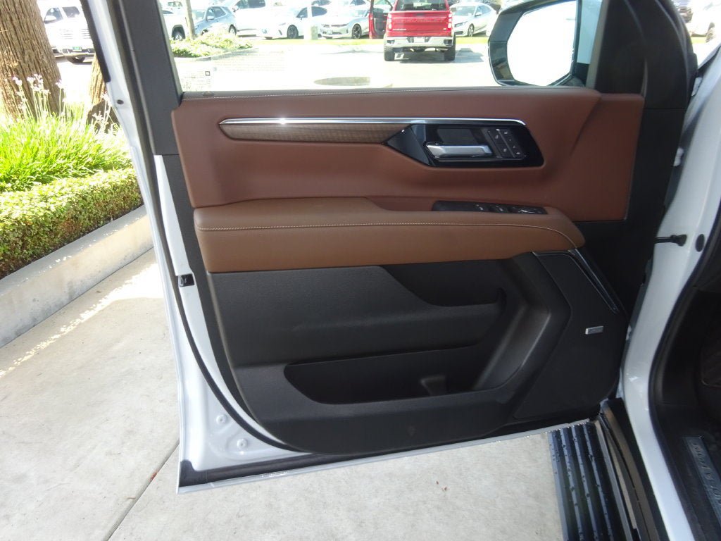 New 2026 Chevrolet Tahoe High Country AWD/4WD image 25