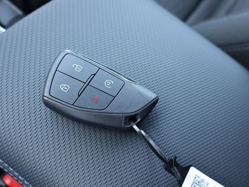 New 2027 Chevrolet Equinox LT w/ Safety and Technology Package AWD/4WD image 29