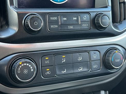 Used 2018 Chevrolet Colorado LT image 21