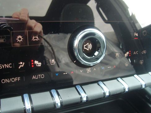 New 2026 GMC Acadia AT4 w/ Luxury Package image 22