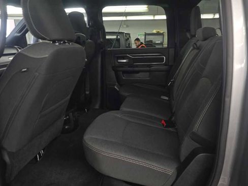 Used 2024 RAM 2500 Big Horn w/ Sport Appearance Package image 13