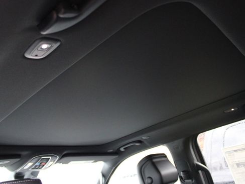 New 2026 Jeep Grand Wagoneer Limited image 17