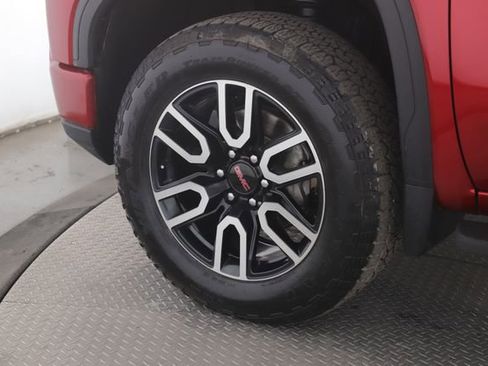 Used 2022 GMC Sierra 1500 AT4 w/ AT4 Premium Package AWD/4WD image 13