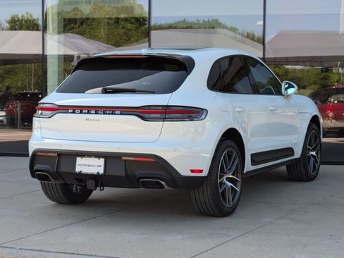 Used 2025 Porsche Macan image 10