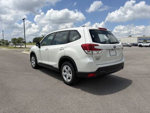Used 2021 Subaru Forester AWD/4WD image 4