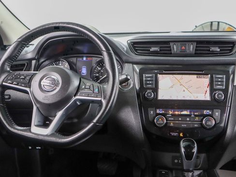 Used 2020 Nissan Rogue Sport SL image 17