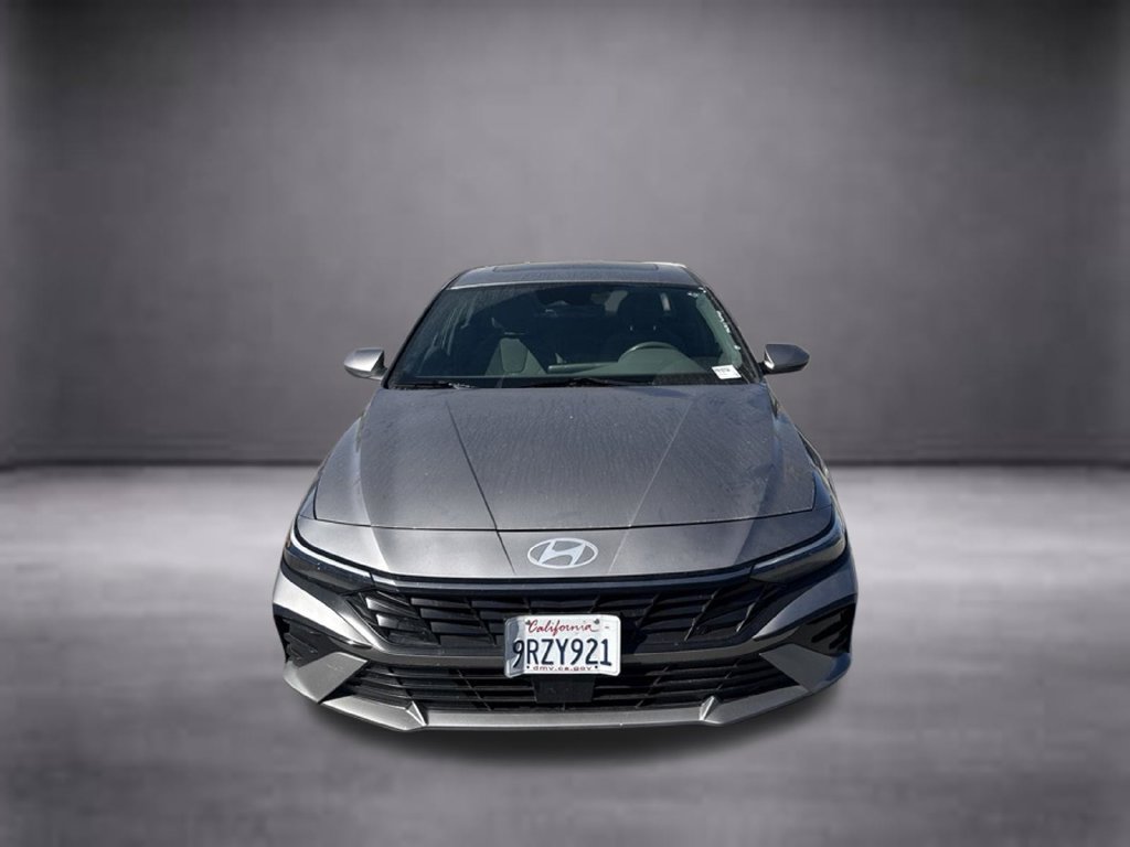 Used 2025 Hyundai Elantra SEL FWD image 12