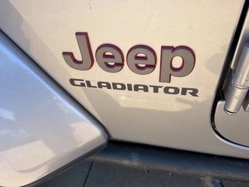 Used 2020 Jeep Gladiator Rubicon AWD/4WD image 10