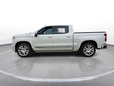 Used 2022 Chevrolet Silverado 1500 High Country w/ High Country Premium Package AWD/4WD image 5