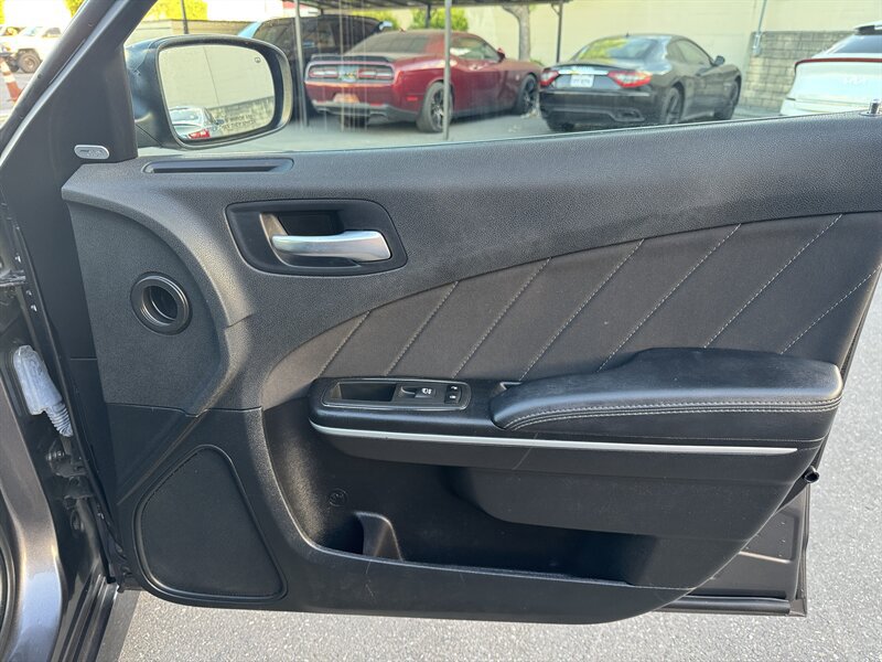 Used 2022 Dodge Charger R/T RWD image 45