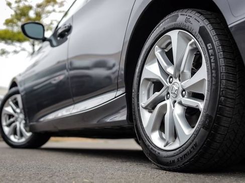 Used 2019 Honda Accord LX image 23