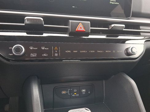 New 2026 Kia Sportage EX FWD image 11