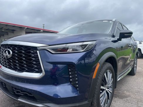 Used 2023 INFINITI QX60 Sensory w/ Cargo Package FWD image 12