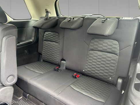 Used 2024 Nissan Pathfinder SV w/ SV Premium Package AWD/4WD image 16