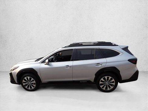 Used 2024 Subaru Outback Touring AWD/4WD image 2