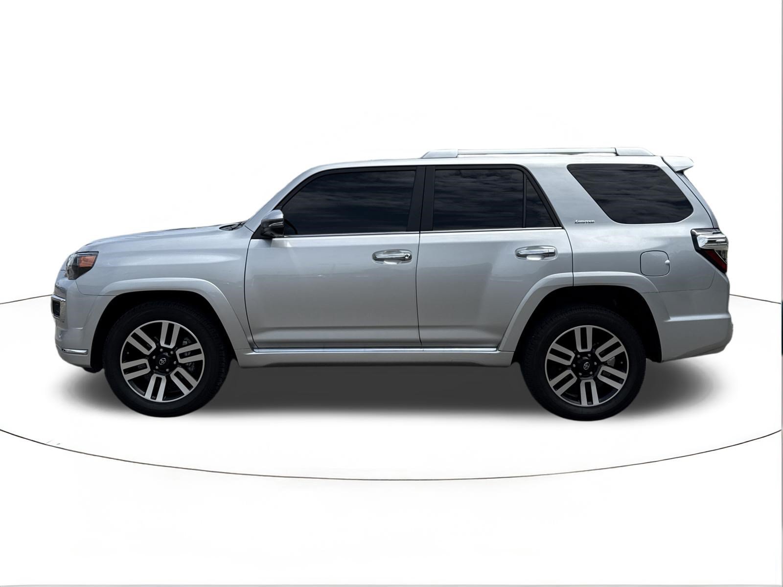 Used 2024 Toyota 4Runner Limited RWD image 10