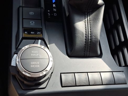 Used 2025 Toyota Tacoma TRD Sport AWD/4WD image 24