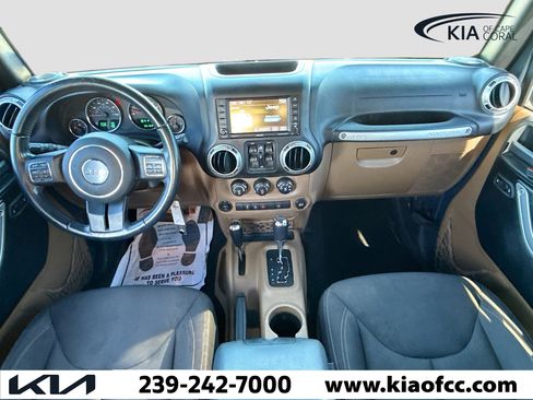 Used 2017 Jeep Wrangler Unlimited Sahara w/ Connectivity Group image 14