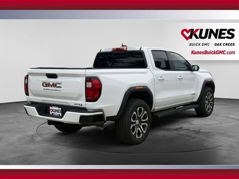 Used 2024 GMC Canyon AT4 w/ AT4 Premium Package AWD/4WD image 10