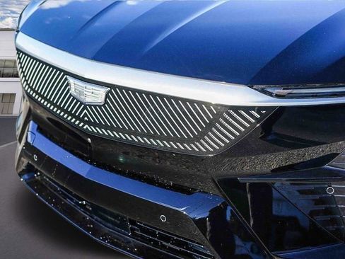 New 2026 Cadillac Optiq Luxury 1 image 20