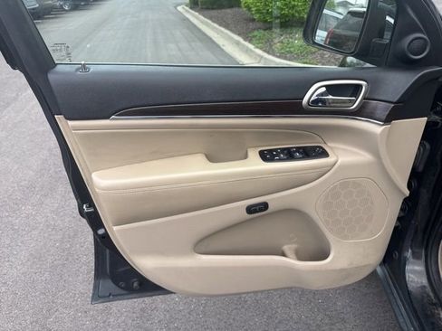 Used 2014 Jeep Grand Cherokee Limited w/ Trailer Tow Group IV image 7