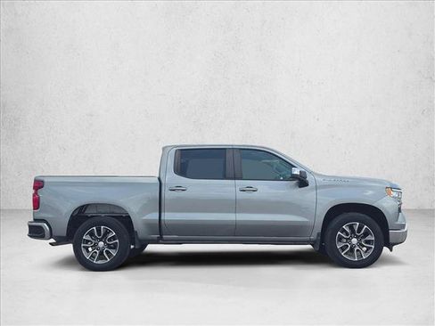 Used 2024 Chevrolet Silverado 1500 LT w/ Convenience Package II RWD image 4