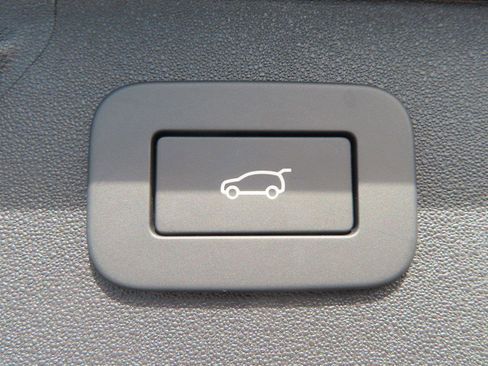 Used 2023 Land Rover Discovery Sport S AWD/4WD image 24