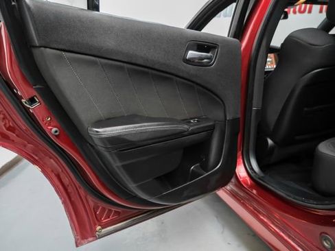 Used 2019 Dodge Charger GT w/ Blacktop Package image 38
