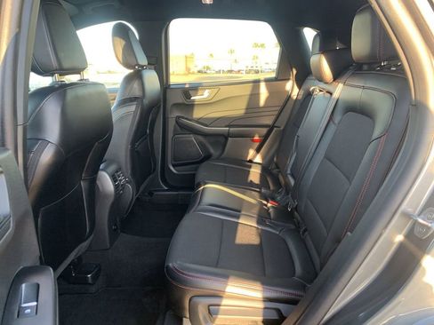 Used 2025 Ford Escape ST-Line FWD image 23