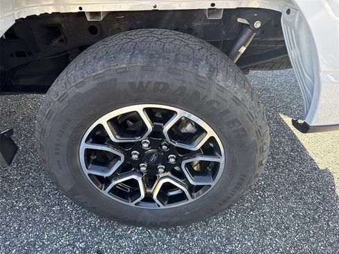 Used 2022 Ford F150 XLT w/ Equipment Group 302A High image 20