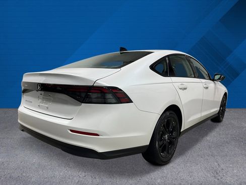 New 2025 Honda Accord SE image 4