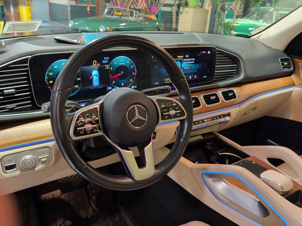 Used 2022 Mercedes-Benz GLE 350 4MATIC image 4