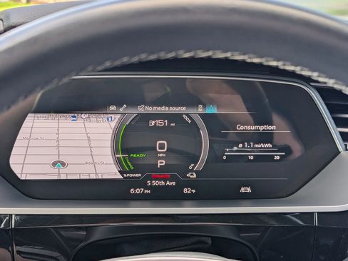 Used 2021 Audi e-tron Premium w/ Towing Package image 47