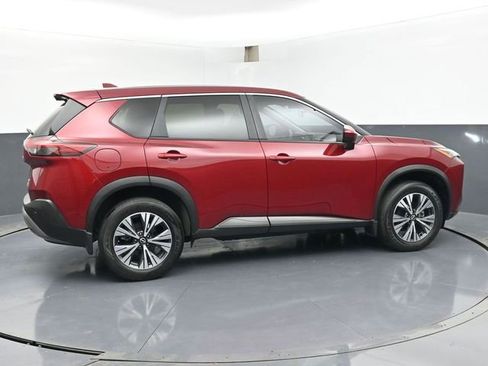 Used 2023 Nissan Rogue SV FWD image 3