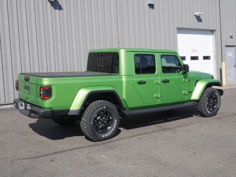 New 2025 Jeep Gladiator High Tide image 12