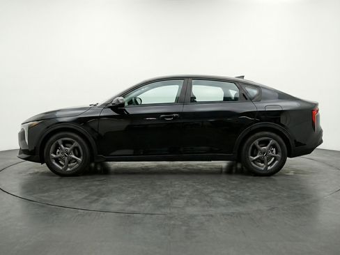 Used 2025 Kia K4 FWD image 5