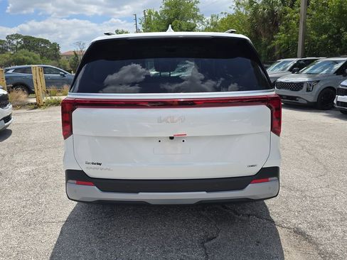 New 2026 Kia Carnival EX image 7