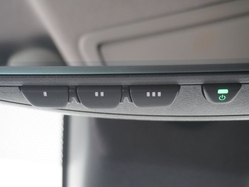 Used 2018 Toyota RAV4 Limited FWD image 25