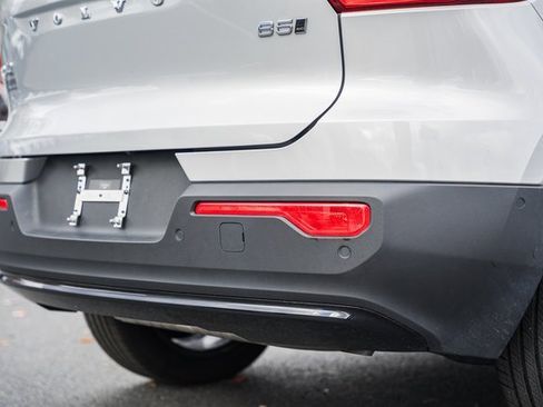 Used 2024 Volvo XC40 B5 Plus w/ Protection Package Premier image 9