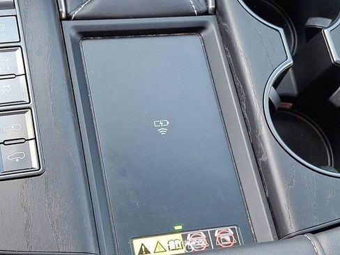 Used 2023 Lexus LX 600 4WD w/ Luxury Package image 28