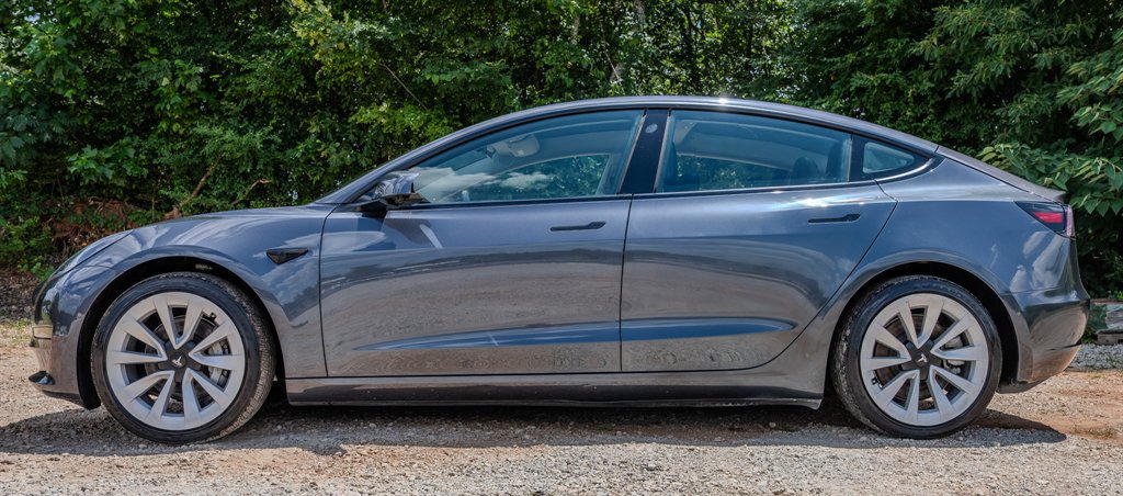 Used 2022 Tesla Model 3 Standard Range RWD image 2