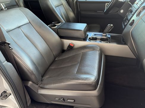 Used 2014 Ford Expedition Limited AWD/4WD image 18