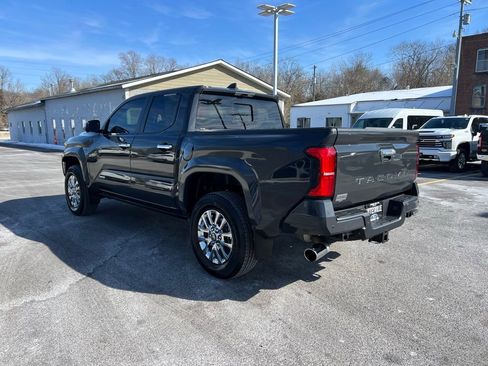 Used 2024 Toyota Tacoma Limited w/ Limited Package (LT) image 6