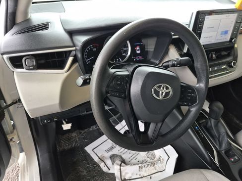 Used 2021 Toyota Corolla LE FWD image 7
