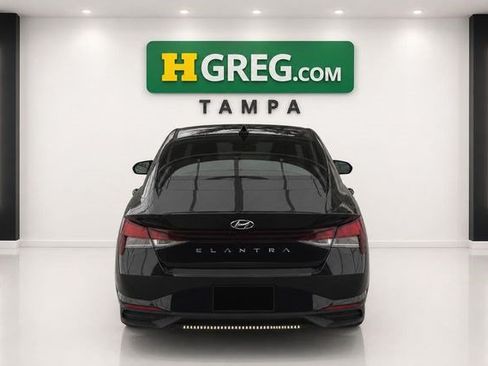 Used 2023 Hyundai Elantra SEL FWD image 7