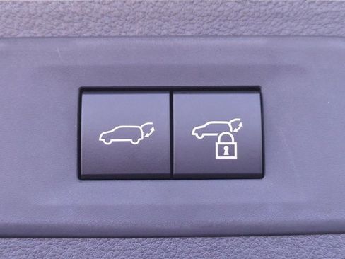 New 2026 Lexus TX 500h AWD image 31