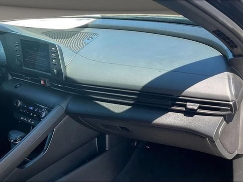 Used 2025 Hyundai Elantra Sport FWD image 14