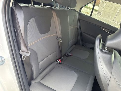 Certified 2025 Kia Niro LX image 16
